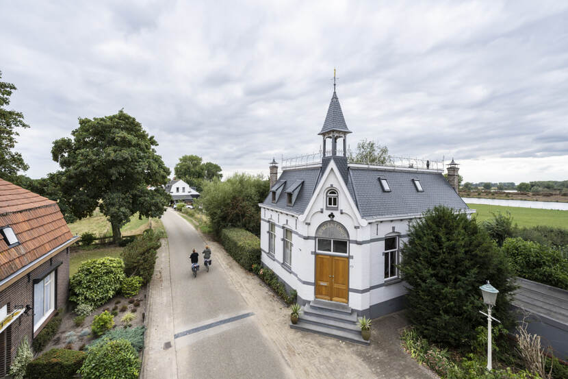 Kerk op dijk Lith - Bokhoven