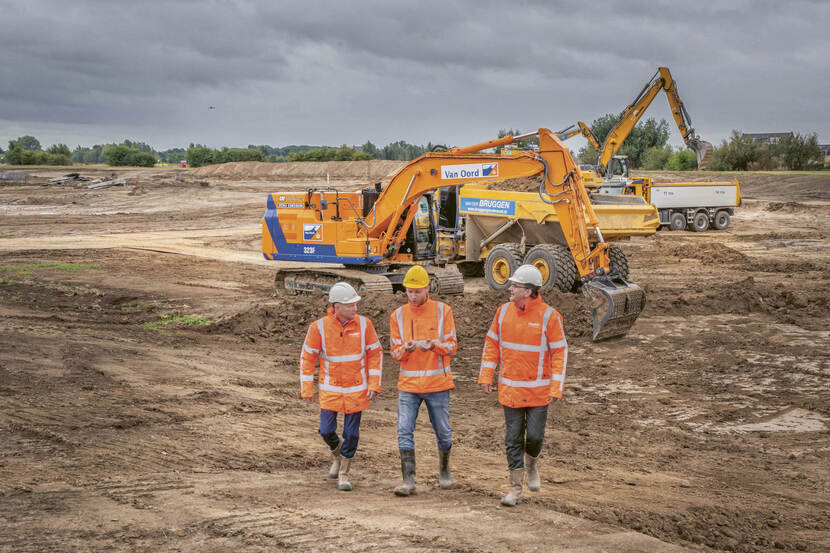 De twee HWBP-directeuren op veldbezoek