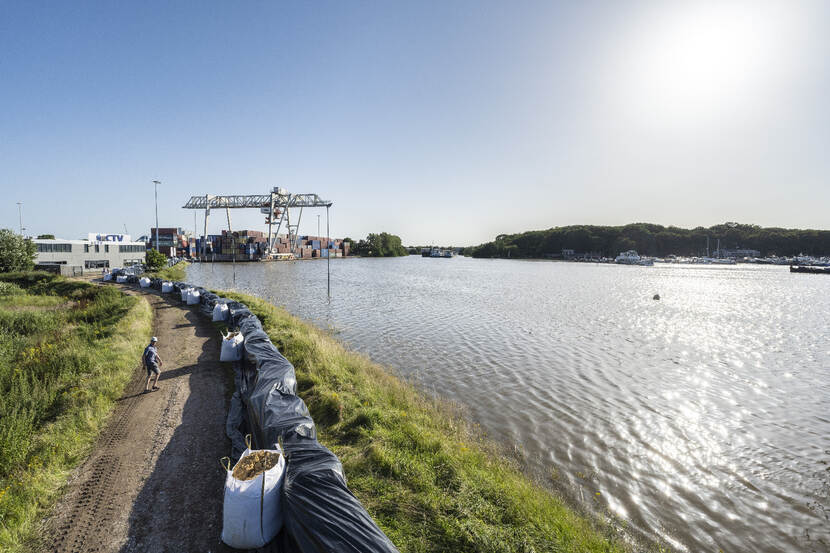 De waterkering bij Blerick - Groot Boller