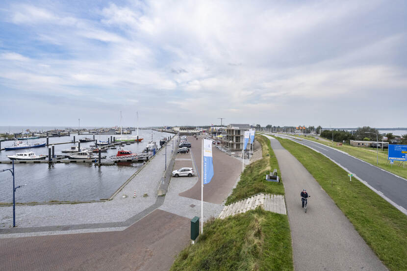 Buitendijkse haventerrein van Lauwersoog