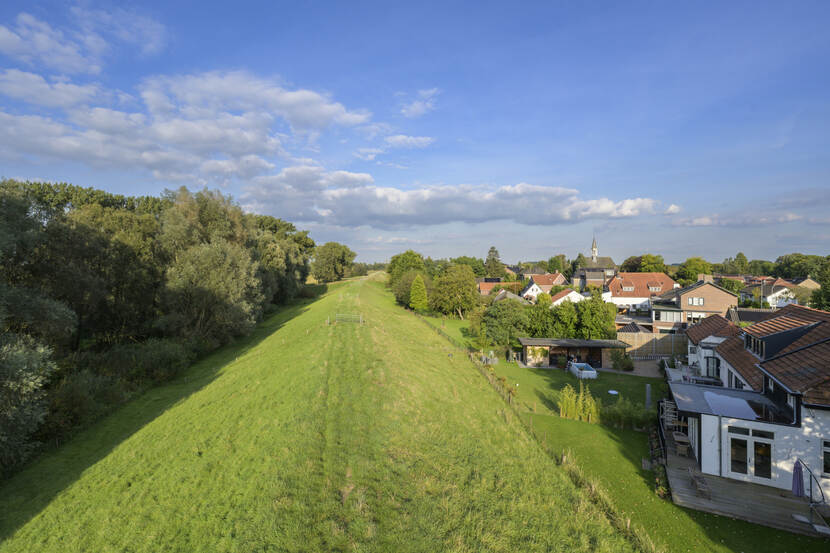 Boven Leeuwen - Dreumel